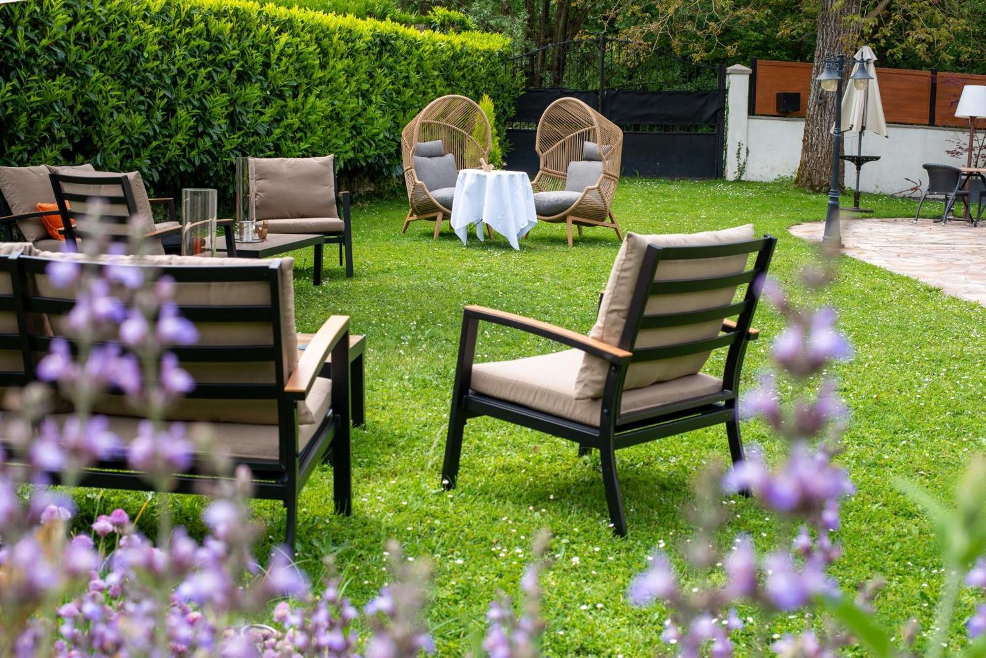 Sechex Nous Hotel Margencel Buitenkant foto